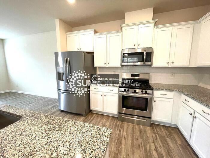 424 Kanard Way - Photo 2 of 15