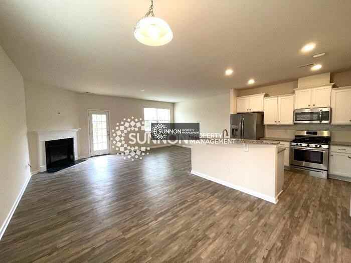 424 Kanard Way - Photo 3 of 15