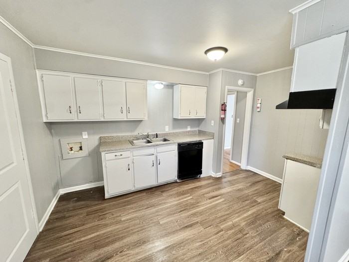 1645 Wells Station Rd #4 - Photo 6 of 16