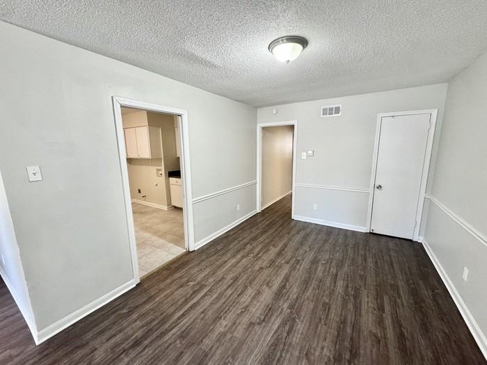 4079 Forest View Dr - Photo 6 of 16