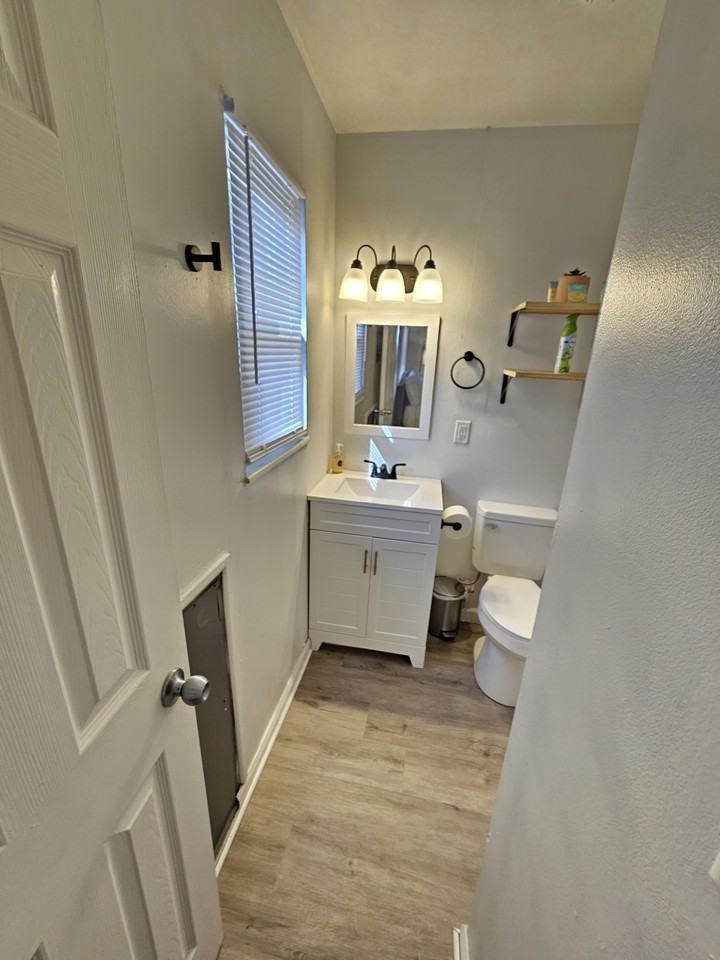 605 W Michigan St #4 - Photo 2 of 8