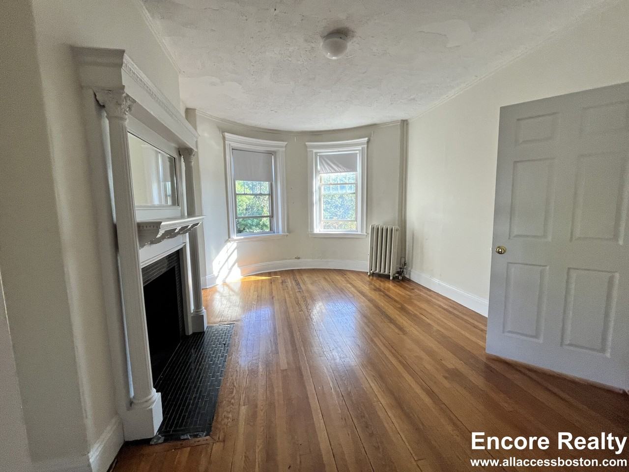 1788 Beacon St #6 - Photo 4 of 13
