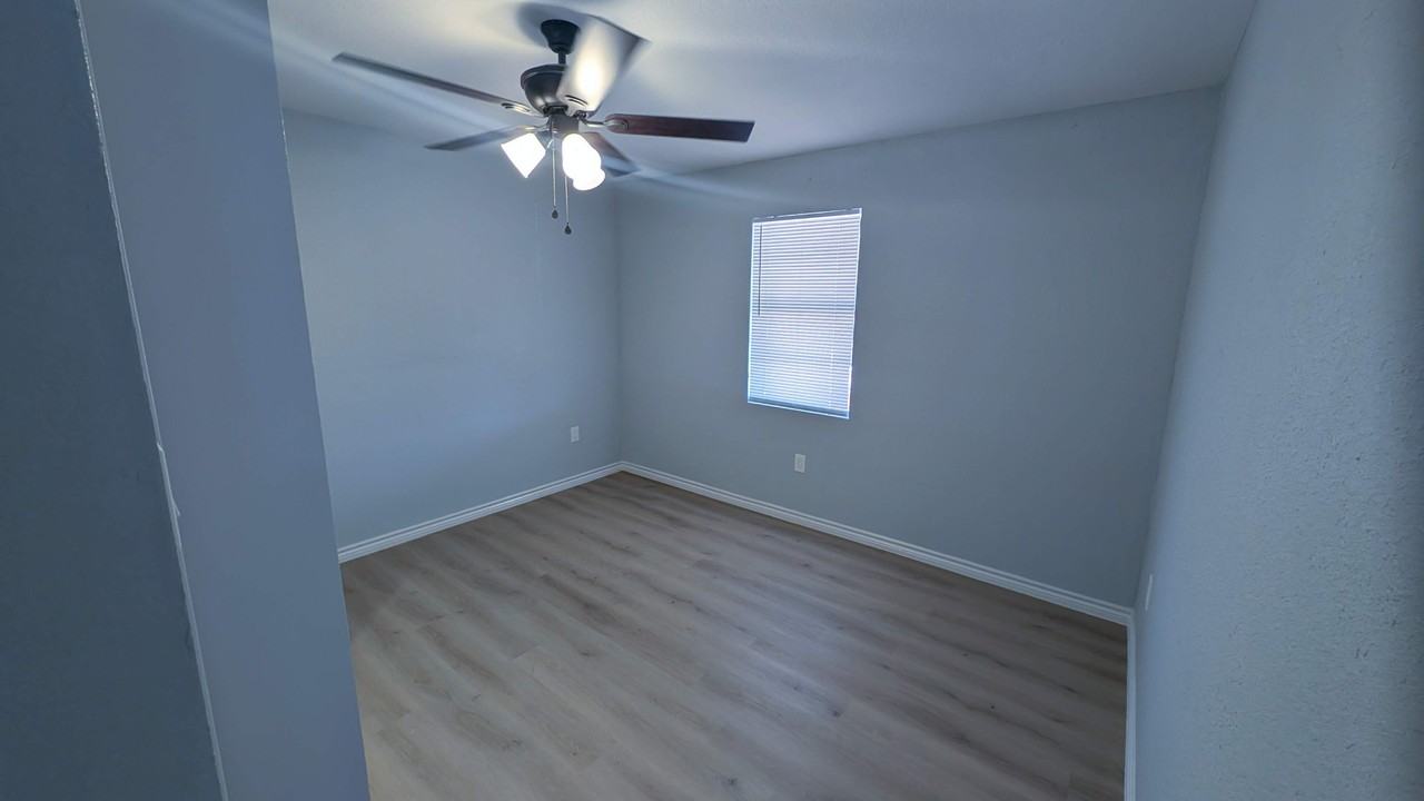 3002 Blaine St #HOME - Photo 3 of 15