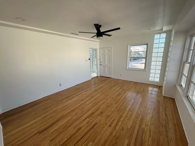 1515 1/2 Wellesley Ave #1515-1-2 - Photo 3 of 19