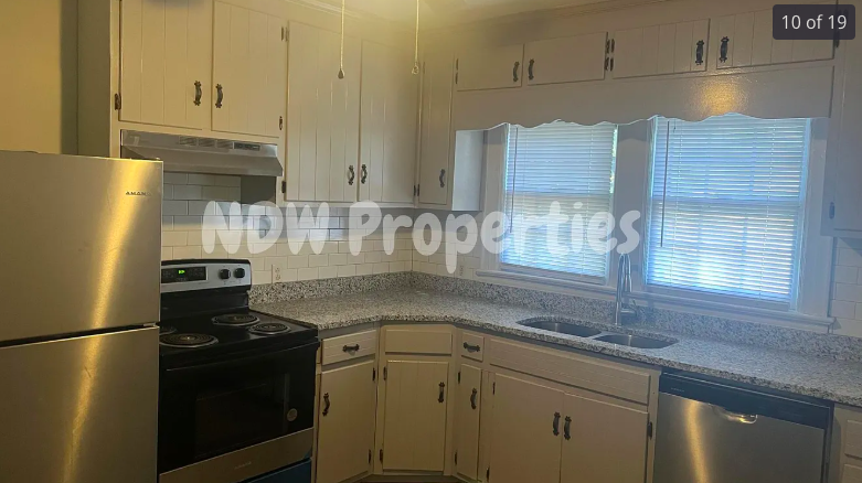 1111 Sycamore St #NA - Photo 3 of 3