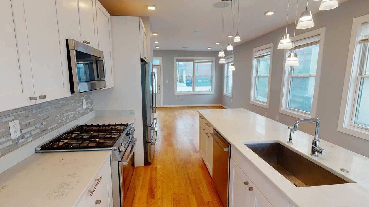 409 Upshur St Nw #2 - Photo 4 of 18