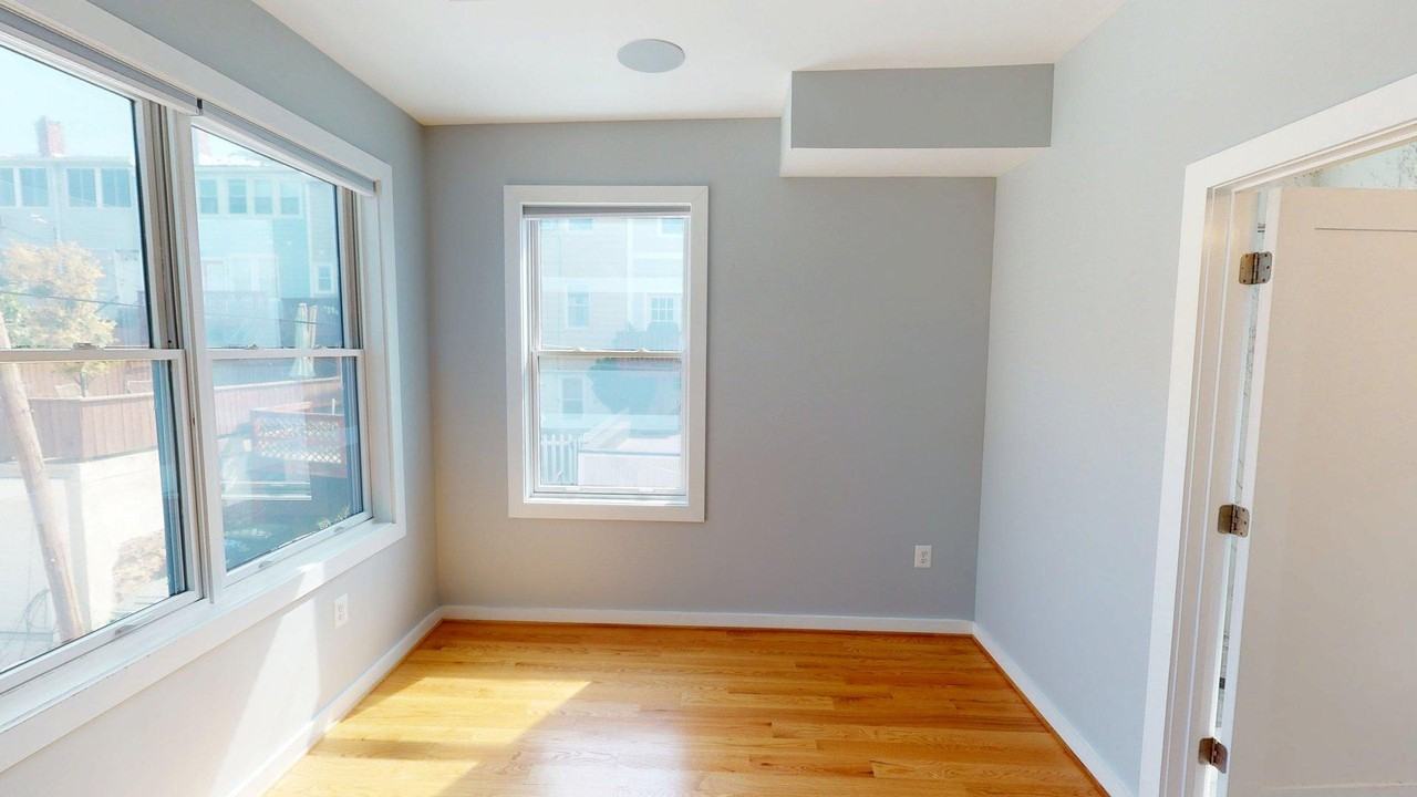 409 Upshur St Nw #2 - Photo 5 of 18