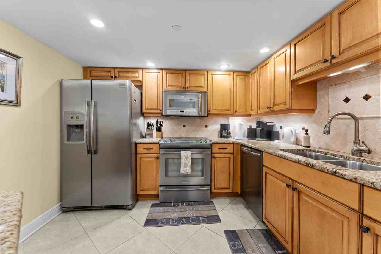 1 Key Capri - Photo 2 of 11