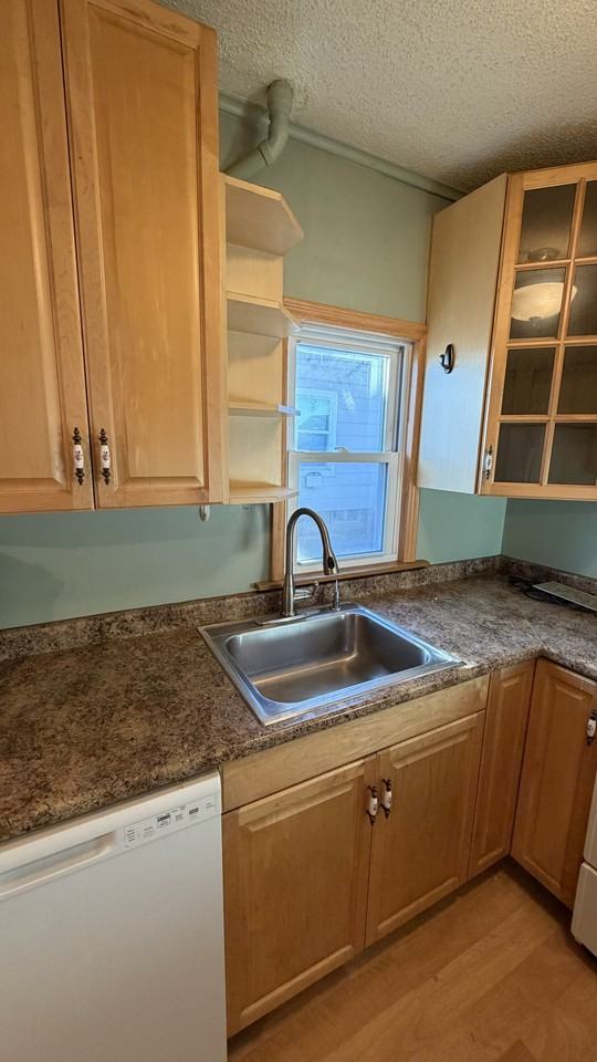 119 7th Ave Ne #NA - Photo 3 of 19