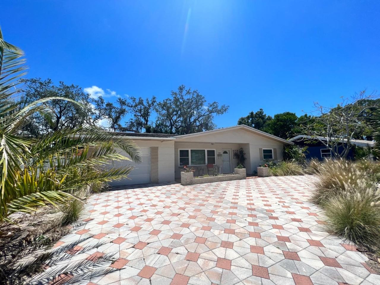 6164 Fairfield Ave S - Photo 7 of 20