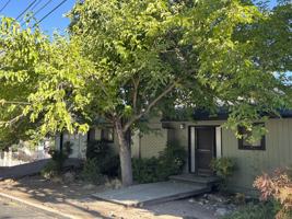 featured image of 215 Vista St #215