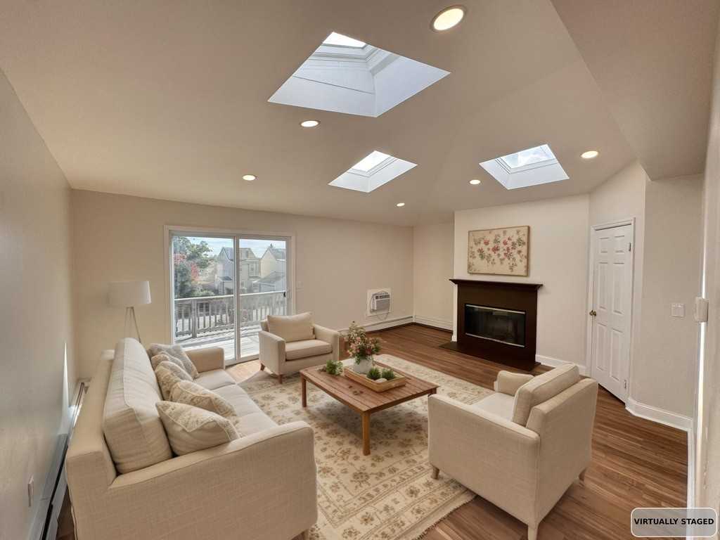 1542 Brunswick Ave #B - Photo 4 of 27