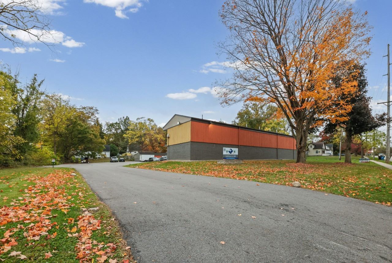 1128 Lake St - Photo 2 of 19