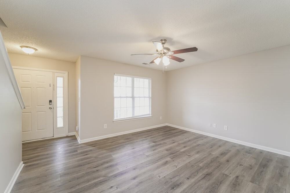 6032 Patricia Ryan Dr - Photo 5 of 17