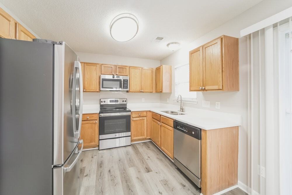 6032 Patricia Ryan Dr - Photo 7 of 17