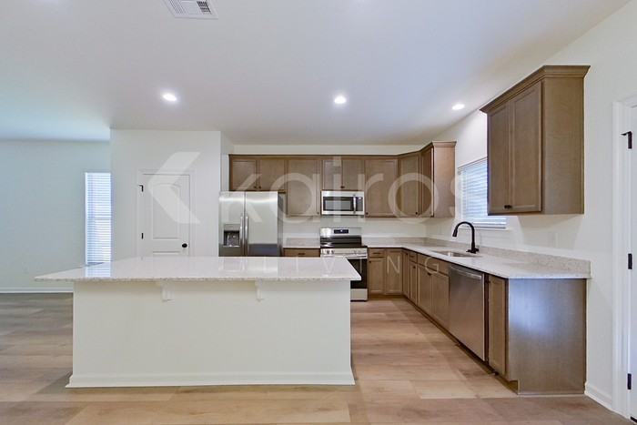 108 Hendrix Rd - Photo 6 of 22