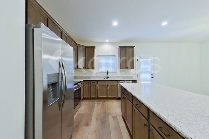 108 Hendrix Rd - Photo 7 of 22