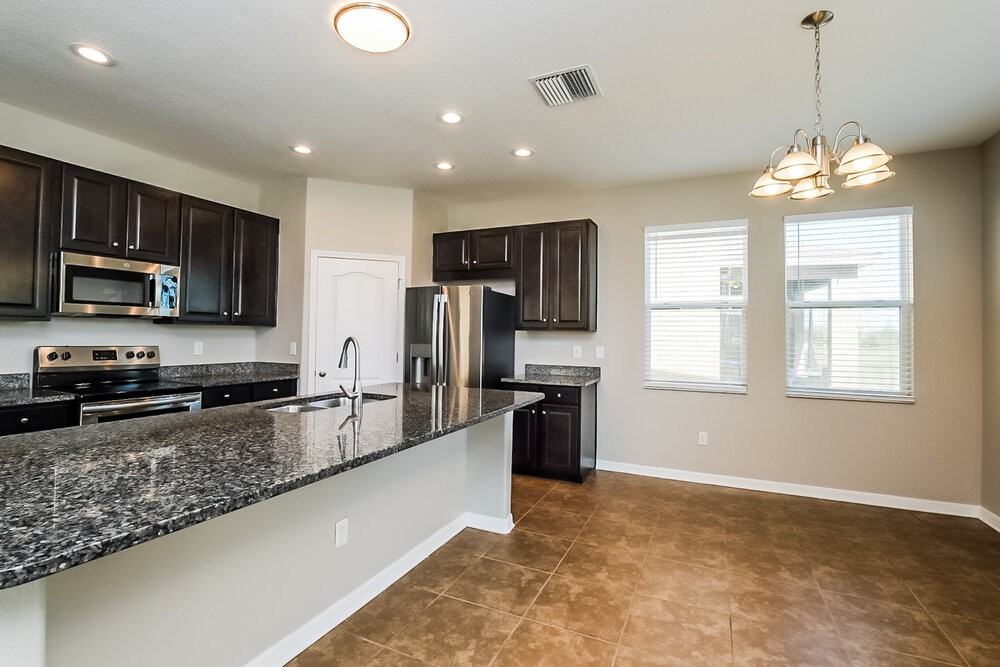 6135 Trent Creek Dr - Photo 5 of 17