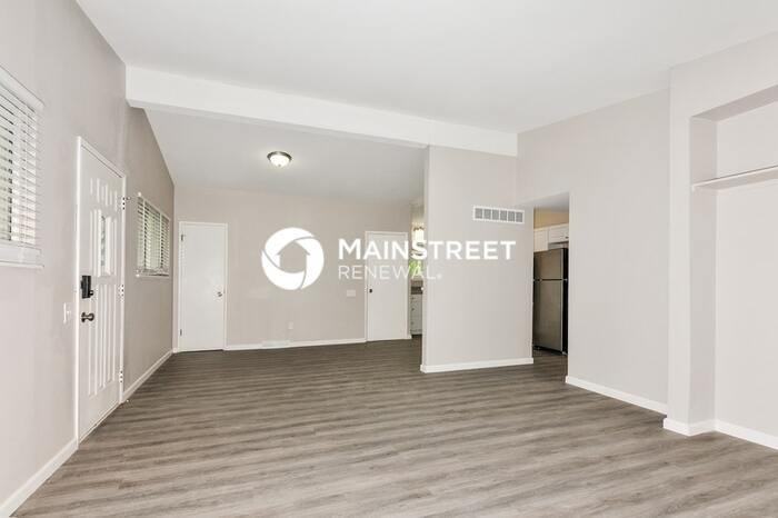 1545 Swan Dr - Photo 2 of 17