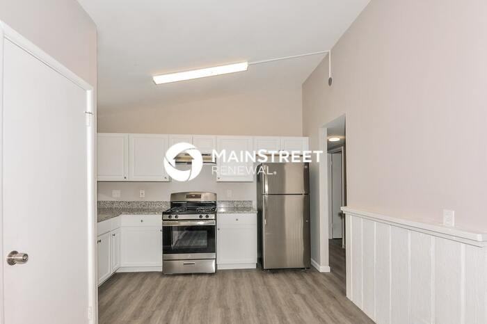 1545 Swan Dr - Photo 4 of 17