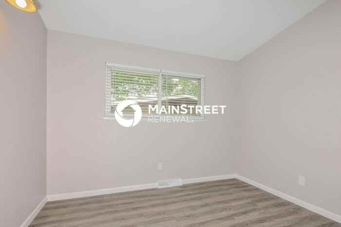 1545 Swan Dr - Photo 6 of 17