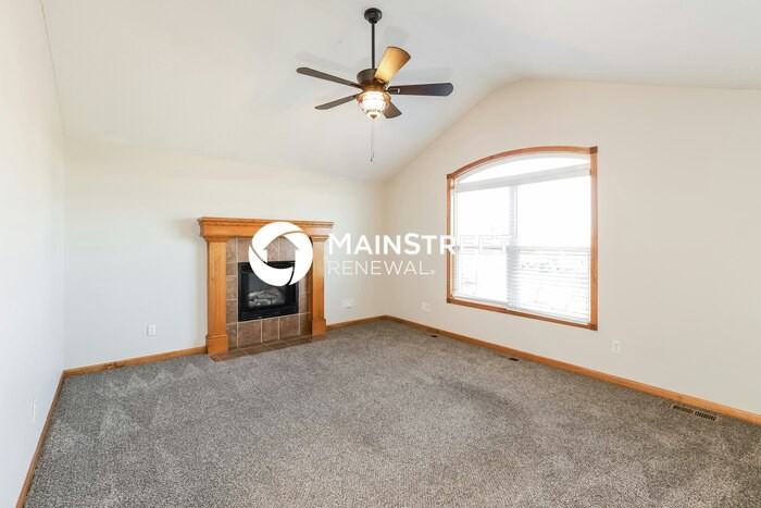 503 Lake Meadows Dr - Photo 2 of 19