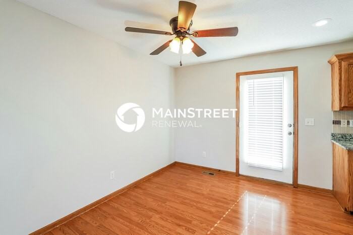 503 Lake Meadows Dr - Photo 5 of 19