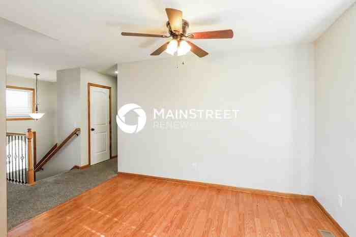 503 Lake Meadows Dr - Photo 6 of 19