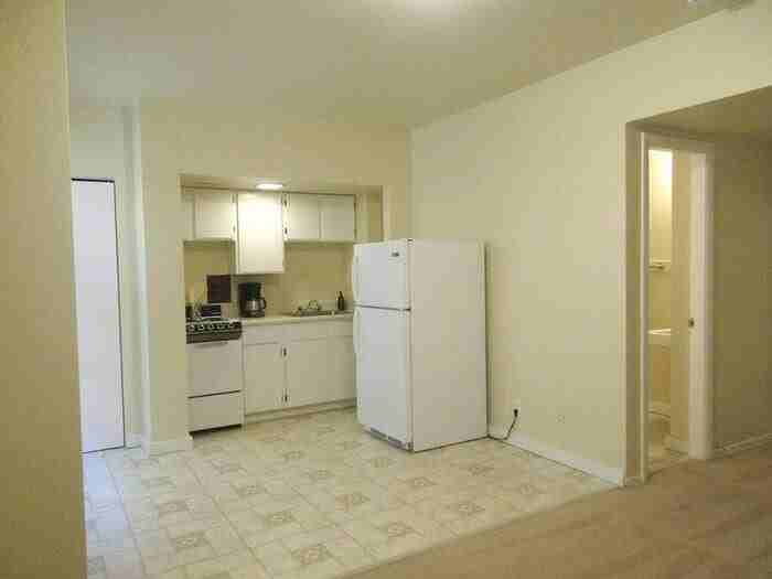 2015 Nw Kearney St #205 - Photo 3 of 9