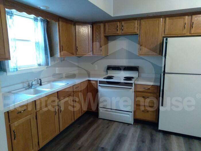 225 15th Avenue North - Photo 3 of 23