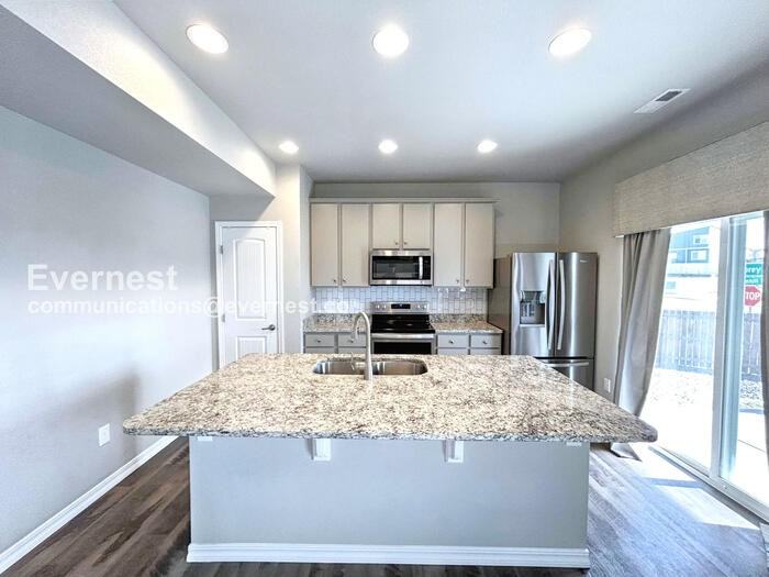 6047 Mumford Dr - Photo 3 of 23