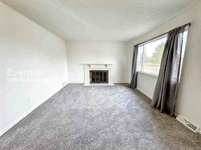 739 43rd Ave - Photo 4 of 17