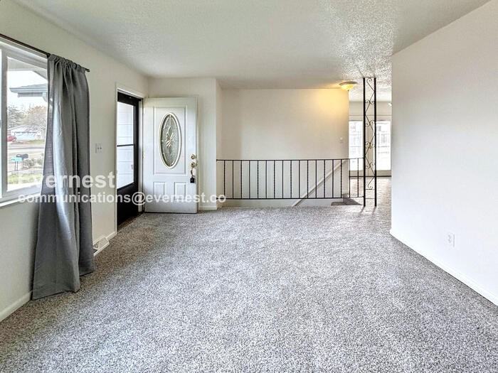 739 43rd Ave - Photo 5 of 17