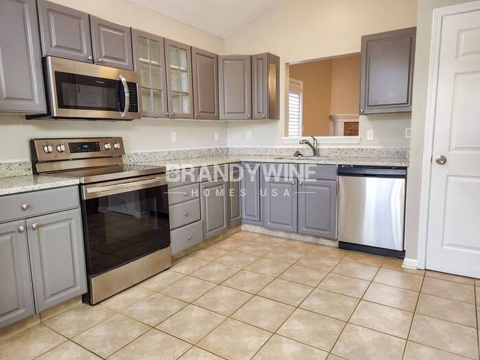 460 Polk Manor Dr - Photo 5 of 20