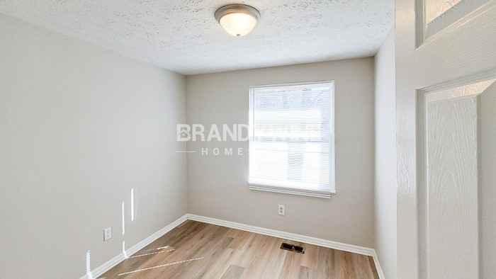 3225 Valley Bend Rd - Photo 7 of 17