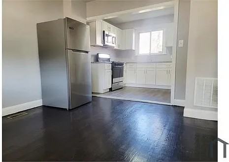 700 East Cold Spring Lane - Photo 6 of 13