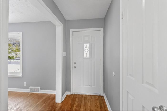 3518 North Layman Avenue - Photo 4 of 27