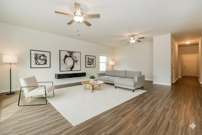 363 Augustine Dr - Photo 4 of 11