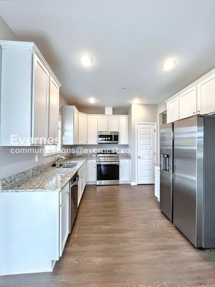 1413 Pipeline Ave - Photo 3 of 25