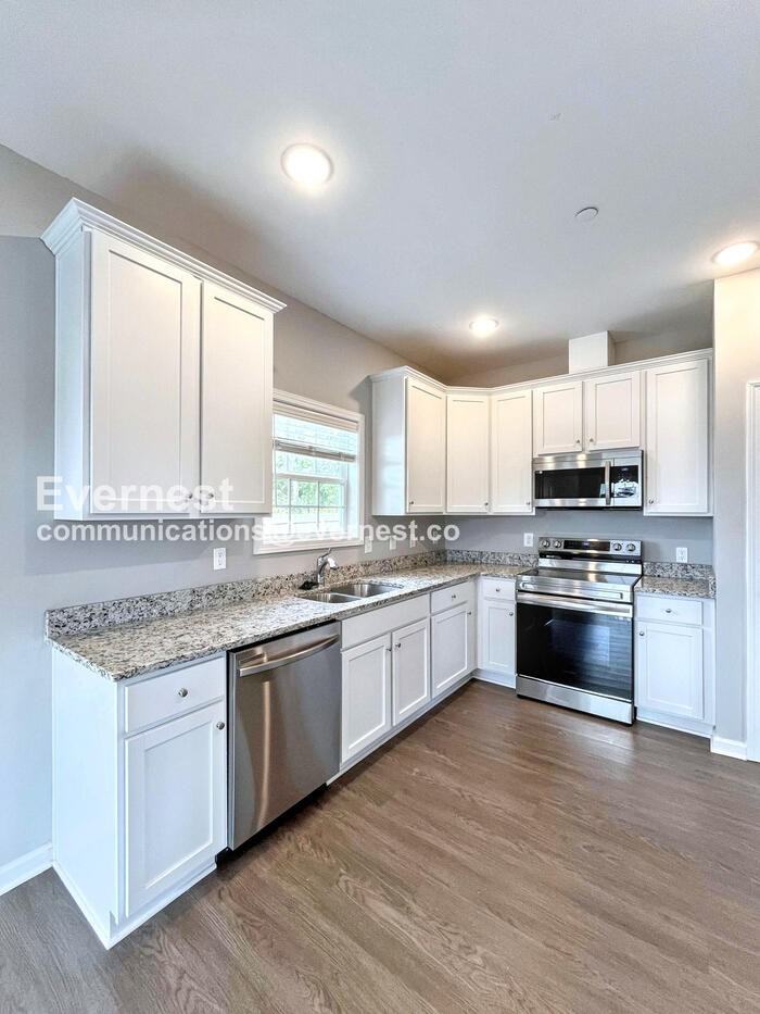 1413 Pipeline Ave - Photo 4 of 25