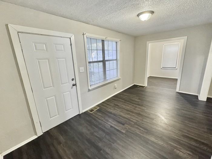 655 Granada Rd - Photo 4 of 26