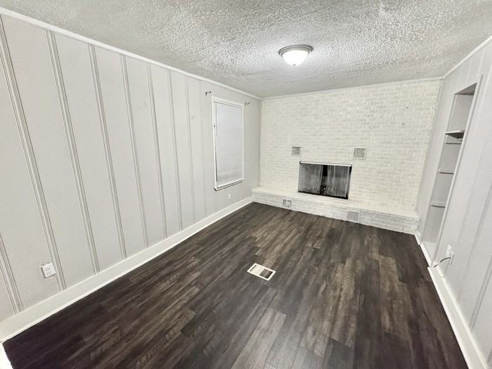 655 Granada Rd - Photo 6 of 26