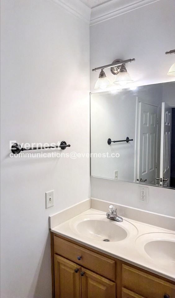 1805 S Mayflower Dr - Photo 4 of 19