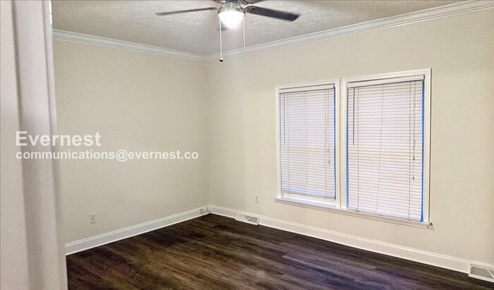 1805 S Mayflower Dr - Photo 6 of 19