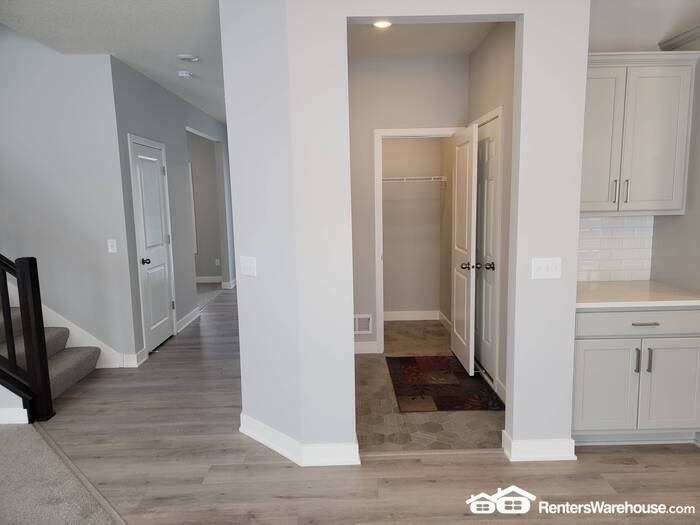 7648 Waters Edge Ave - Photo 5 of 21