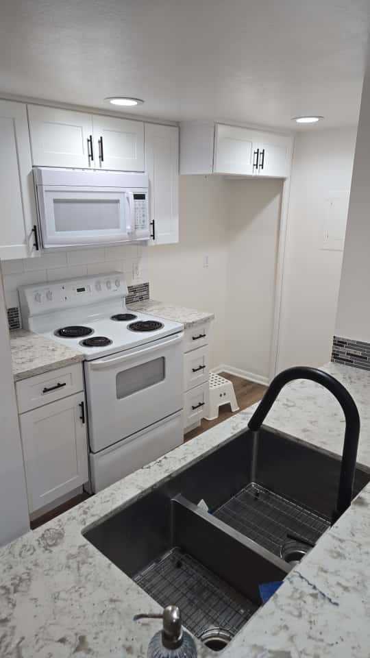 6002 Nelda St #2 - Photo 7 of 8