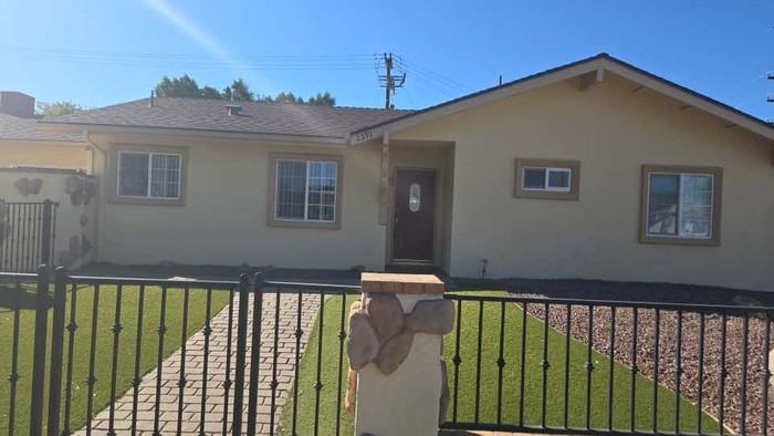 2391 Heather St - Photo 4 of 18