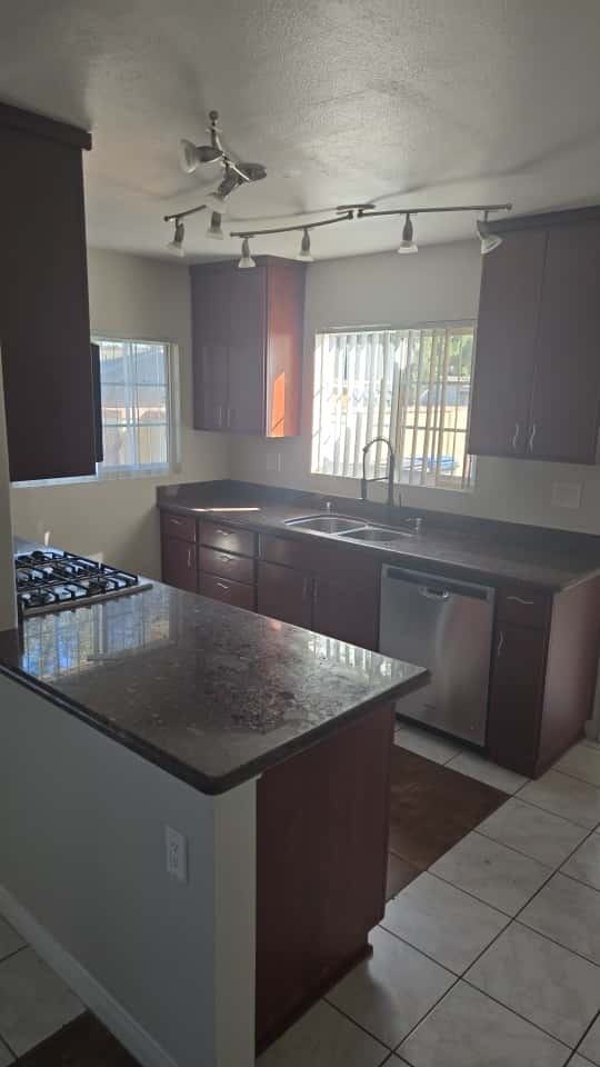 2391 Heather St - Photo 6 of 18