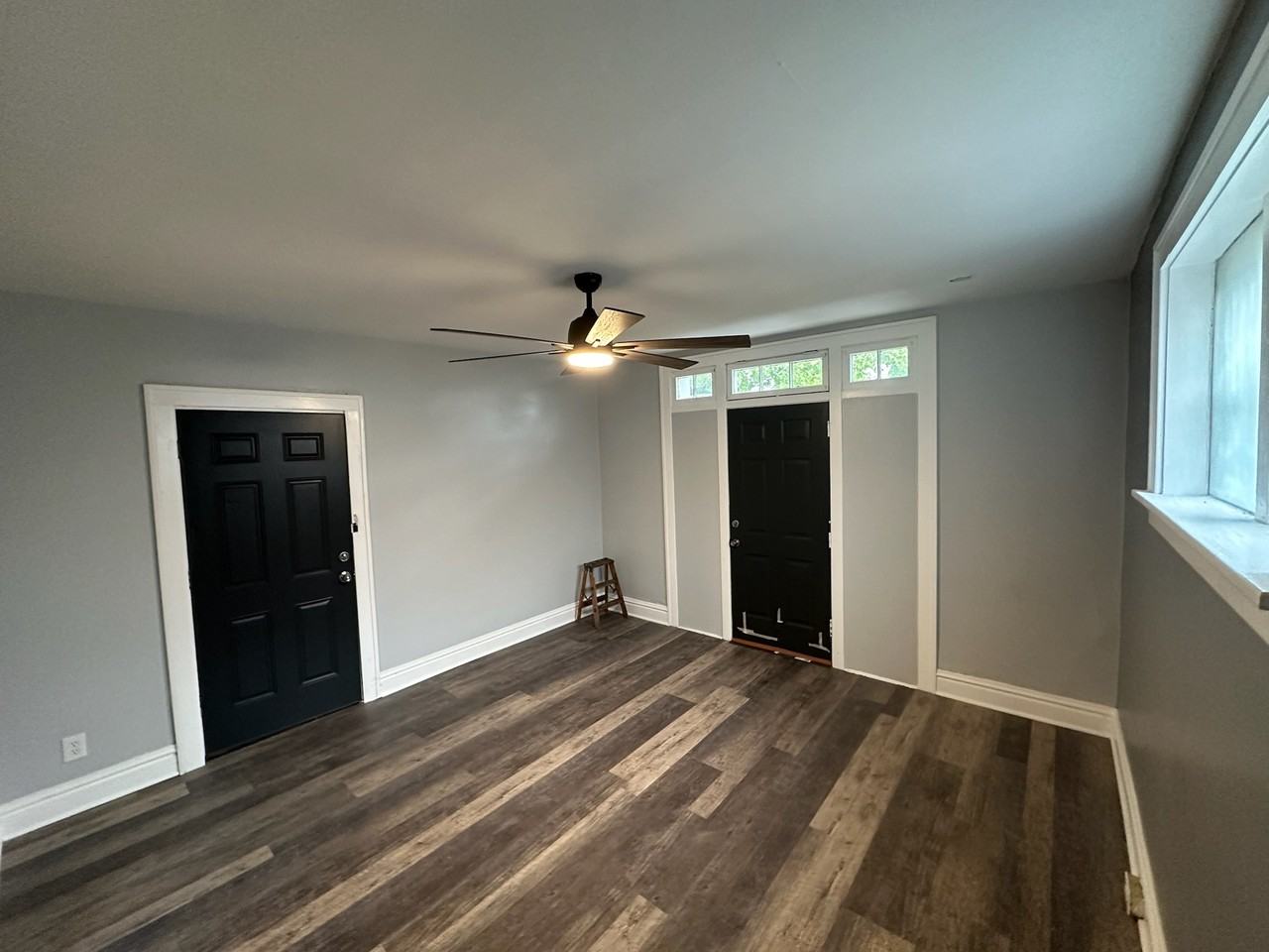 1058 Veronica Ave #1058-1stFL - Photo 2 of 11