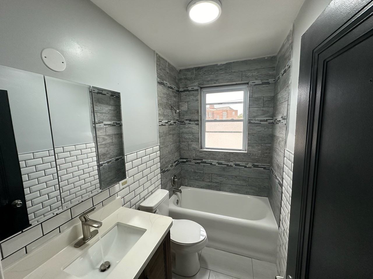 1058 Veronica Ave #1058-1stFL - Photo 6 of 11